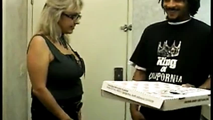 gözlüklü olgun onu seçki dövülerek alır