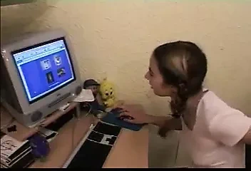 Lezbiyen teyze bir bilgisayar uzmanıdır