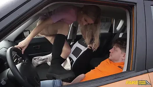 Fake Driving School - ярость дороги, за которой следует грубый трах, везучие Bee Can не ждать камшота на лицо