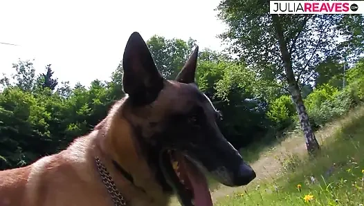 Ormanda anal sikiş yüksek sesle inliyor ve çığlık atıyor