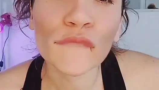 31 talimatı göğüslerime boşalıyor