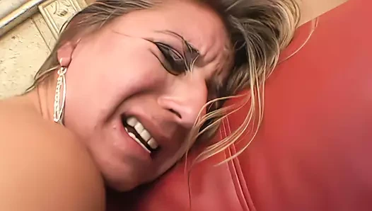 Veronica taş vahşi bir ırklararası horoz ve boşalmak beslenir