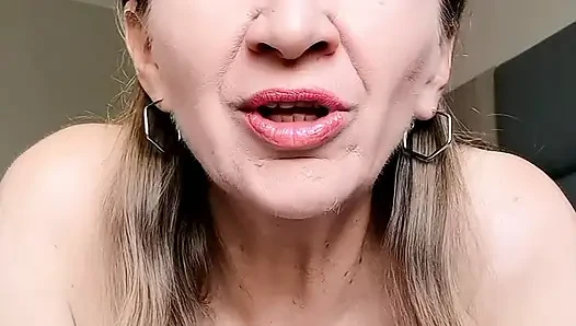 Üvey annenin yarağına ihtiyacı var ve seni baştan çıkarıyor. Bakış açısı rol yapma