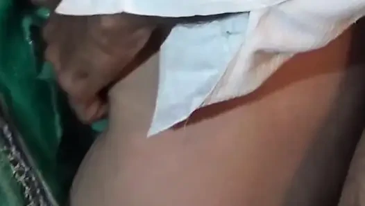 Baldızımın ateşli motorunu kontrol ettim ve serinlettim.