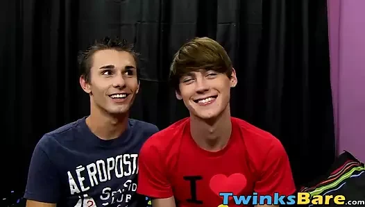 Yaramaz twink jacobey istiyor elijahs çıplak horoz yukarı onun göt