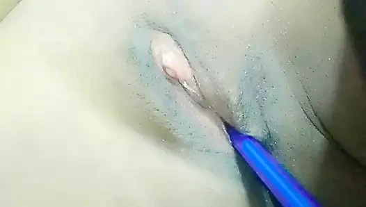 Yatak odamda yumuşak amcık ovuyor