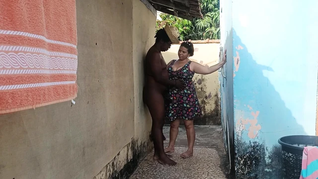 Komşuyu evde yakaladım ve içine boşaldım
