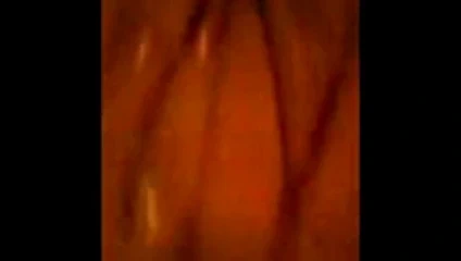 Sadece bir arkadaşımın (yakından) bir şipşak 1'i ovuşturuyor.