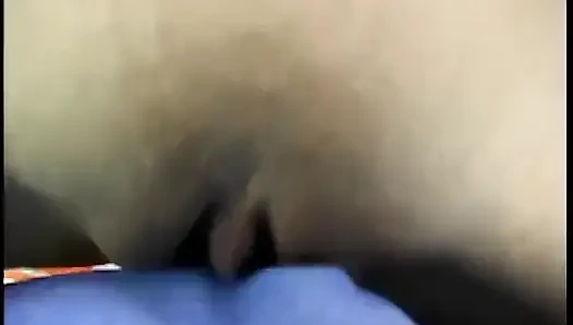 Tatlı amcıklı ve ağızlı sürtük bu adamı nasıl baştan çıkarıcasını çok iyi biliyor