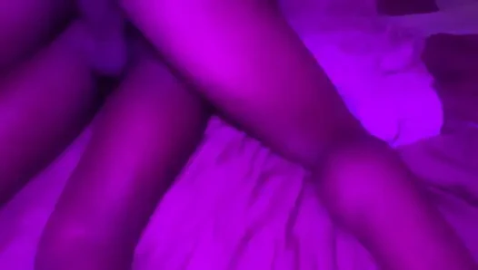 Ateşli zenci hatun arkadan ve yandan şehvetli an