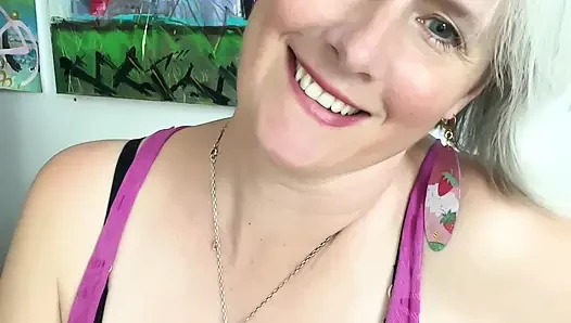 Your Ex-Girlfriend's Mom Gave You A Handjob At A Cafe (JOI)
