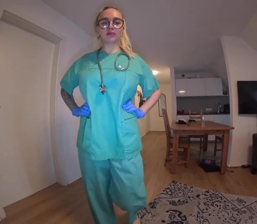 Doktor Beverlyathalia seninle ilgilenecek!