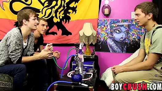 yaramaz twinks vardır anal kahrolası içinde bir Hardcore üçlü