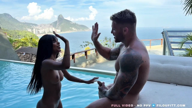 Çarpıcı Brezilyalı Mulata anal sikiliyor ve yüzüne boşalma! Juh Jackson