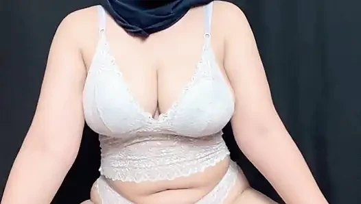 Şımartılmayı seven bir kadın