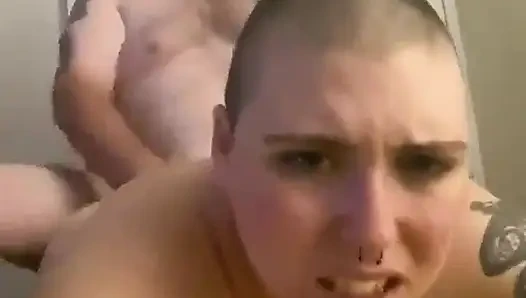 Rebecca Curves ile acı verici eğlence