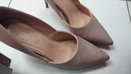 iş arkadaşlarına yeni yüksek topuklu cum