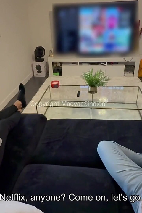 Kocamın önünde en iyi arkadaşı tarafından sevişiyorum.