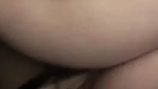 Azgın iri güzel evli kadının yarağa ihtiyacı var