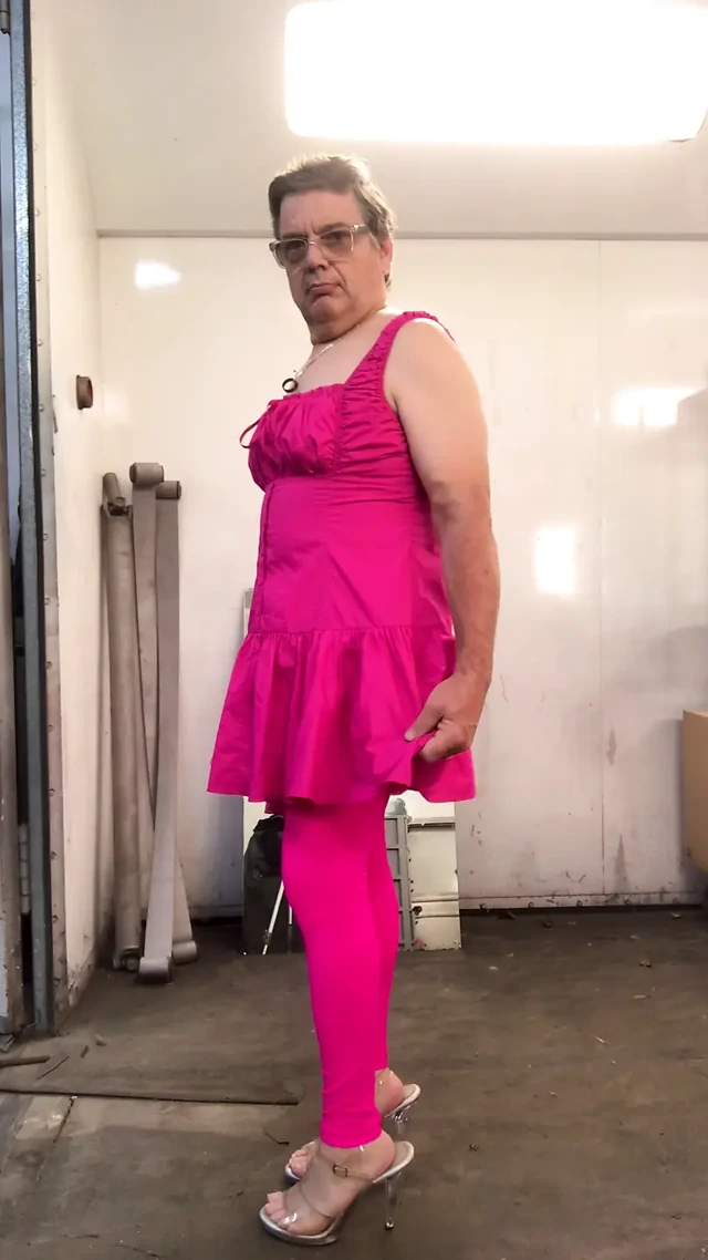 Pembe içinde seksi!!