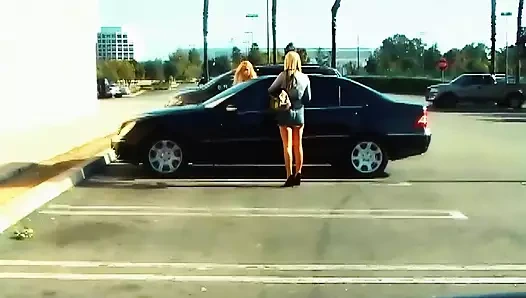 Sarışın bombalar shyla stylez ve nikki benz büyük yarak istiyor