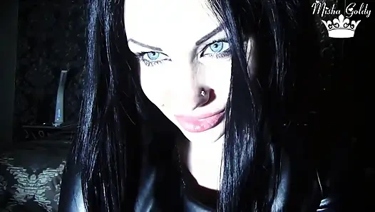 Seksi cadının boğazının içine boşal ve yutul, fetiş!