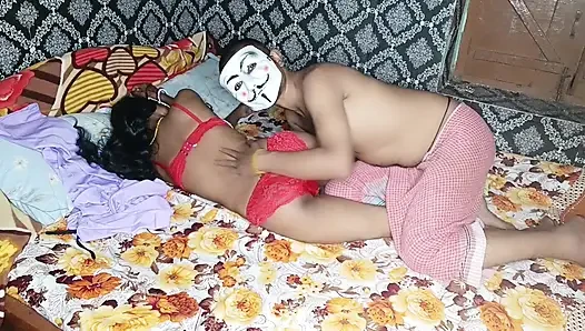 İlk kez ağrılı sıkı götlü üvey kız kardeş ve üvey erkek kardeş, Hintçe anal seks