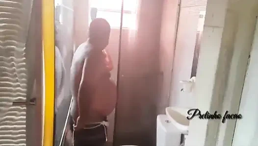 Yaramaz Komşu Bana Duş Alırken Görmem Için Para Teklif Etti