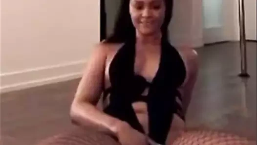 Büyük götlü twerk