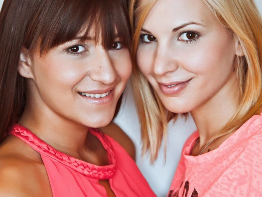 Macar kız arkadaşlar eğleniyor - tatlı şeker, cindy loarn