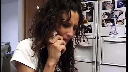 Komşu yaşlı adam genç sarışının amını yiyor