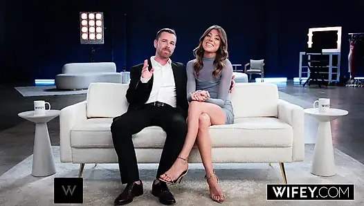 Evli kadın çarpıcı formda ateşli evli kadın Jessie kocasının önünde büyük zenci tarafından genişletiliyor