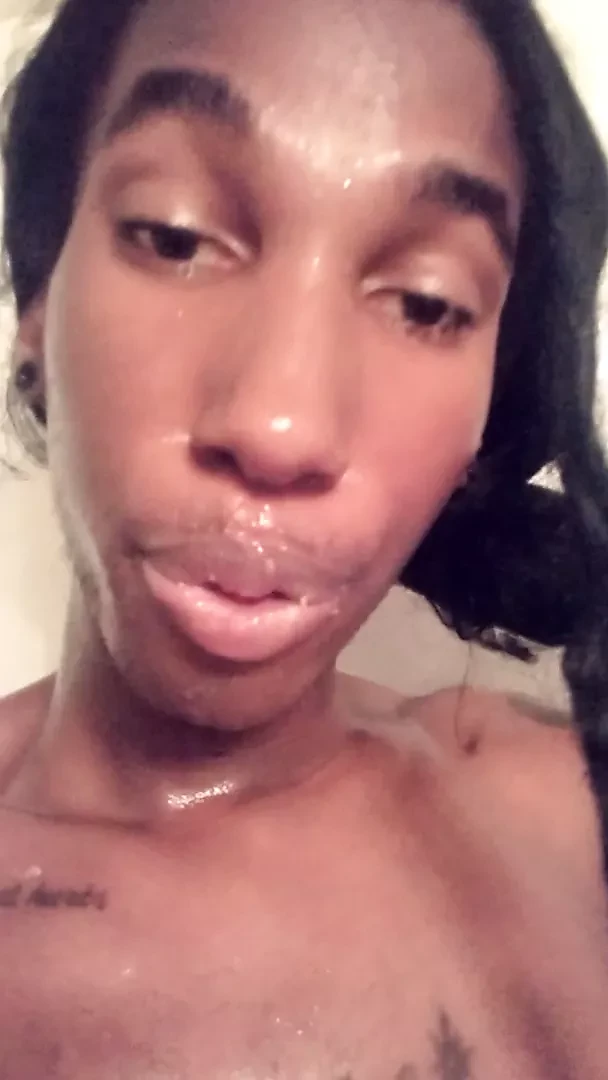 La nefertiti perkins seksi duş oyun