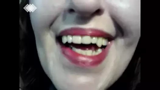 1261 Dawn işemeyle ilgili bir derleme videosu sunuyor