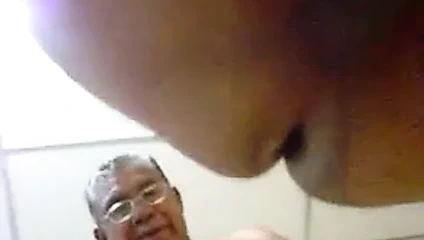 Çinli yaşlı adam1