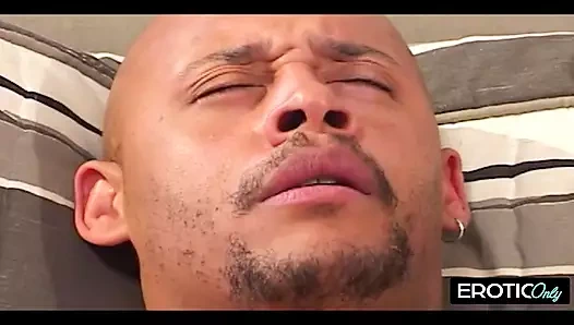 Deutsche Freundin nimmt was sie will im Wohnzimmer