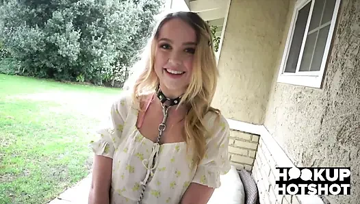 Nikole Nash sert, sınırsız bir sekste oral becerilerini sergiliyor!