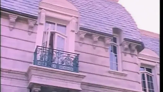 Seksi ateşli sarışın sürtük için arkadan büyük yarak