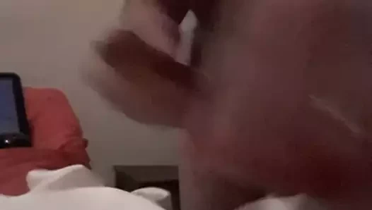 Beyaz saten slip içine janey için mastürbasyon