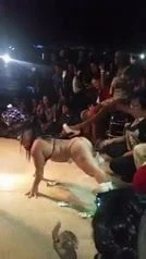 küçük striptizci