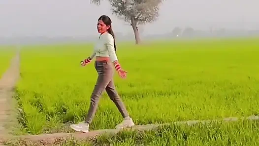 Girlfriend ko Oyo me new year ka party dene ke bahane pel diya