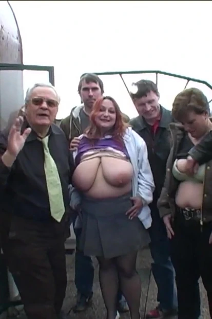 Толстая возбужденная итальянская бабушка. Она никогда не уступит на трах, том 2