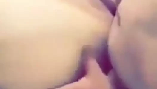 Bu adamın onu paylaşması gerekiyor!