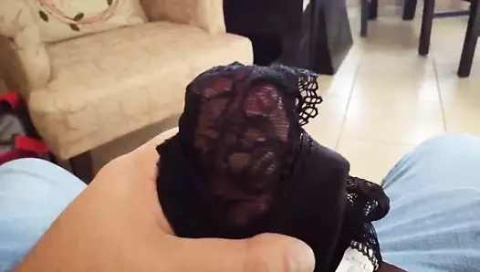 karım külot üzerinde boşalmak