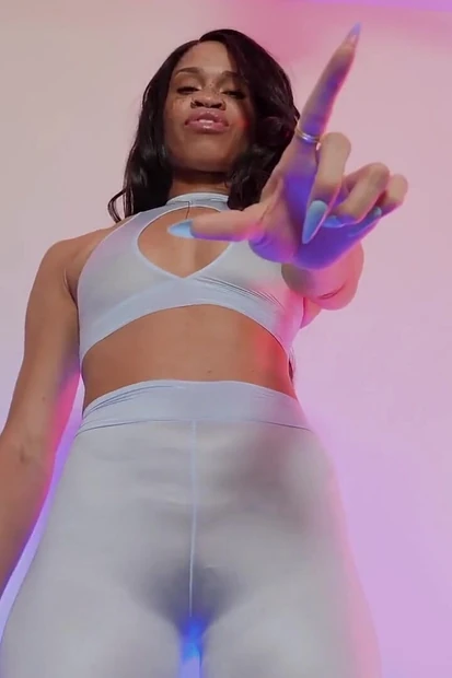 Bitch Loser - Чернокожий фемдом Богиня Рози Рид Дерзкий Неудачник Дразнить и Отрицать Унижение Нейлоновый обтягивающий наряд Средний палец