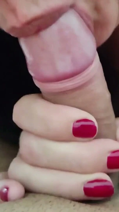 En iyi orta yaşlı seksi kadın oral seks ve ağzına boşalma - ağzına harika oral boşalma amatör orta yaşlı seksi kadın | Klip 1