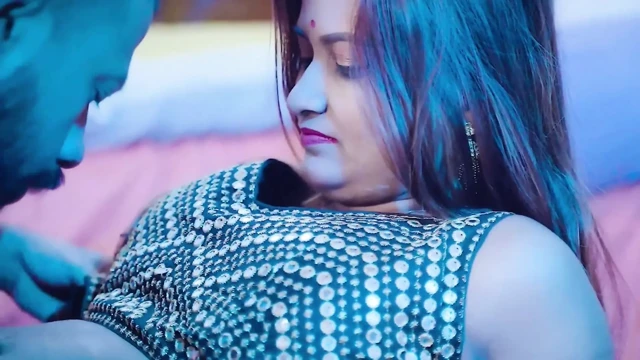 Desi tharki vakil ne sundar ladki ke sath bat karne ke bahane sex kar diya full movie
