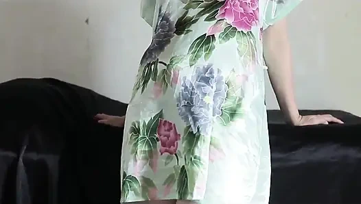 Hintli Müslüman tesettürlü saten iç çamaşırlı büyük götlü dölleme domaltmalı