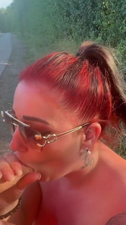 Обязательный для просмотра момент из "Минет на улице в середине WAY"