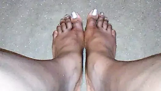 sadece dalga geçiyor